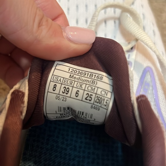 Brooks Glycerin Shoes - Picture 6 of 6